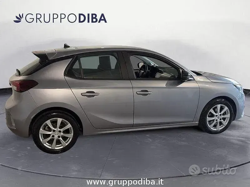 Usata Opel Corsa Elegance 101 CV (74 kW) 2021 Grigio Utilitaria