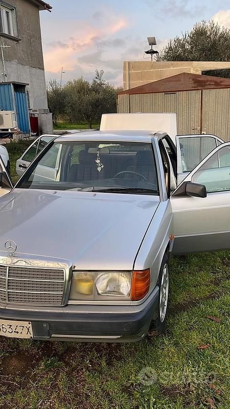Usata Mercedes 190 1992 Grigio Berlina