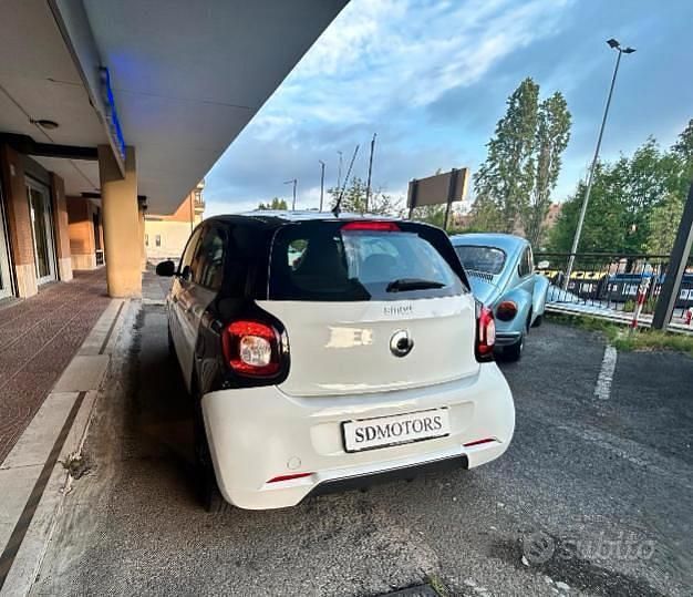 Usata Smart ForFour Superpassion 71 CV (52 kW) 2019 Bianco Utilitaria