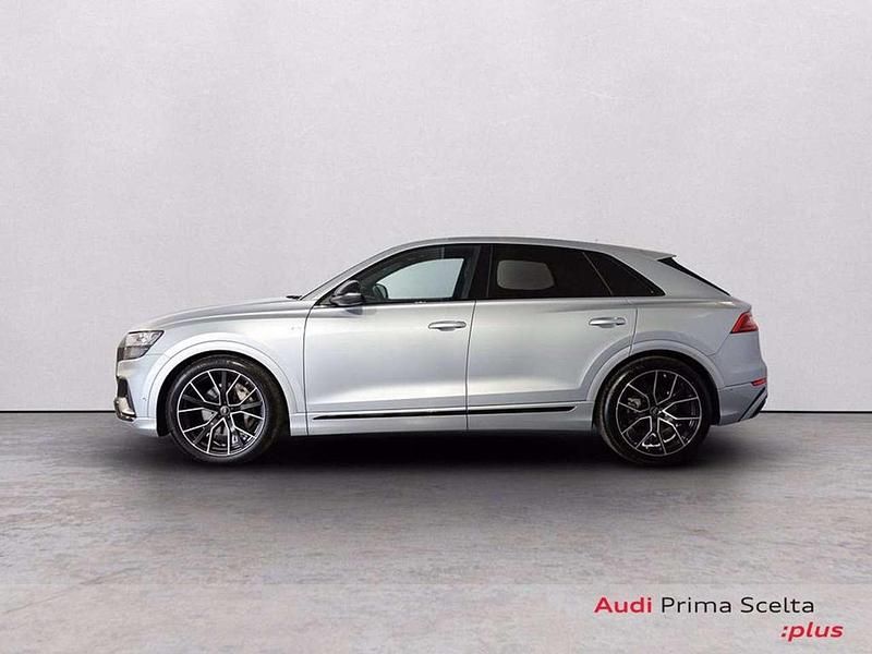 Usata Audi Q8 286 CV (210 kW) 2023 Grigio satellite metallizzato SUV