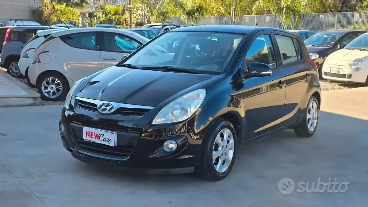 Usata Hyundai i20 Edition 78 CV (57 kW) 2012 Nero Utilitaria