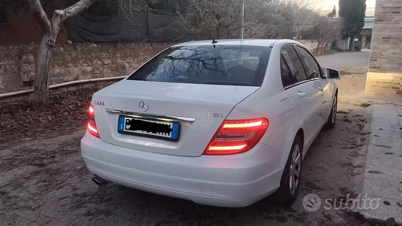 Usata Mercedes C220 170 CV (125 kW) 2012 Bianco Berlina