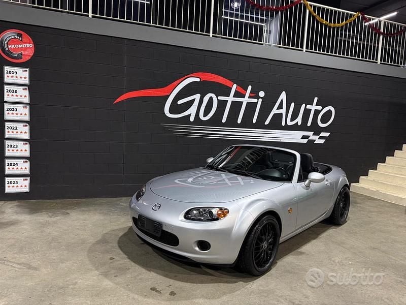 Grigio Usata 2006 Mazda MX5 Cabrio | 15.900 € (Buon prezzo) - Immagine 1/4