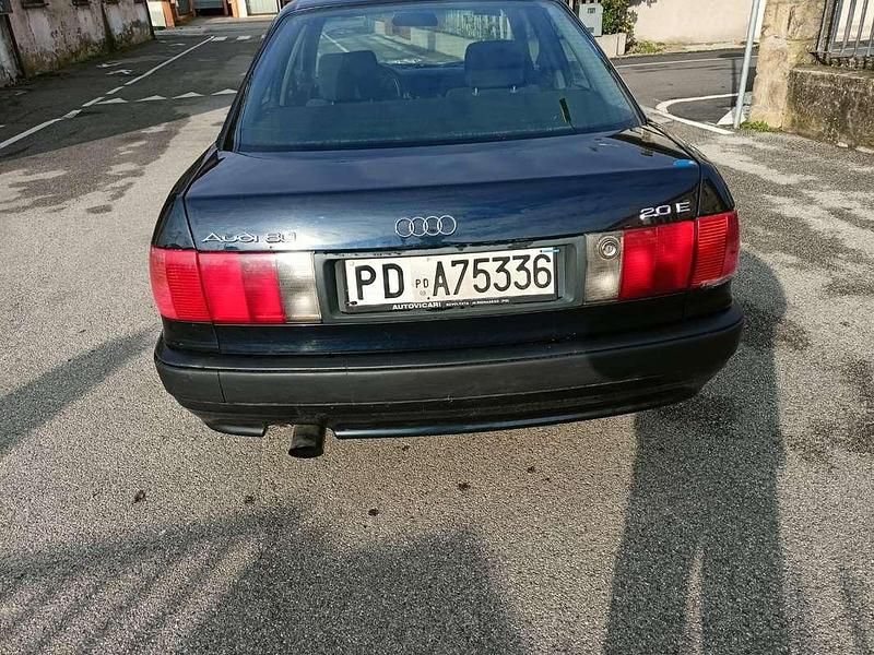 Usata Audi 80 116 CV (85 kW) 1991 Blu Berlina