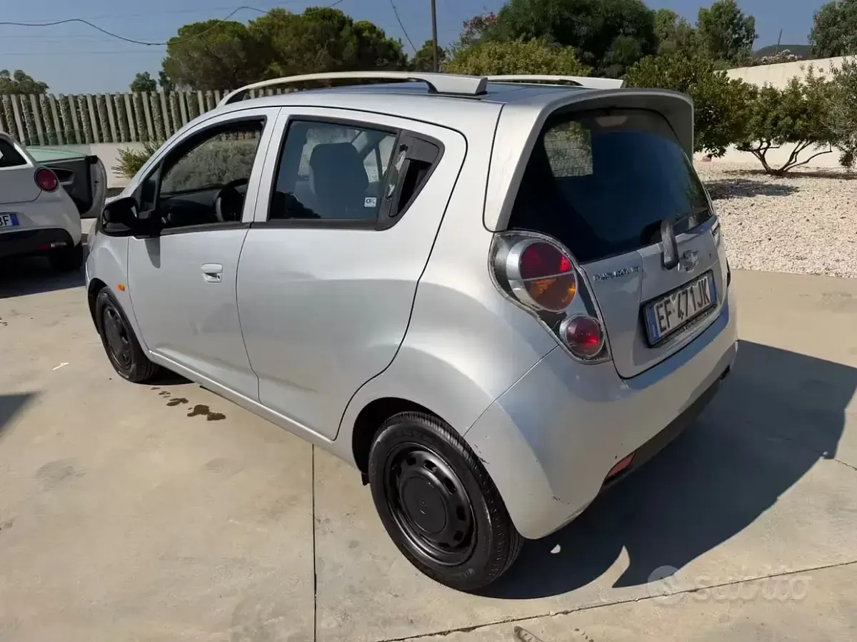 Usata Chevrolet Spark 68 CV (50 kW) 2012 Grigio Utilitaria