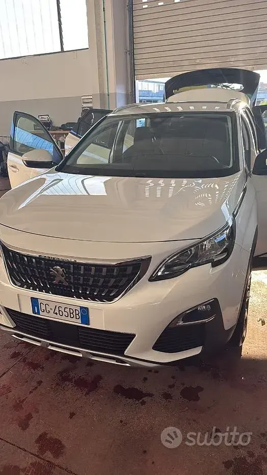 Usata Peugeot 3008 Allure 131 CV (96 kW) 2021 Bianco SUV
