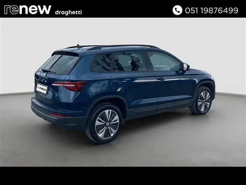 Usado Skoda Karoq Executive 115 CV (84 kW) 2023 Azul SUV