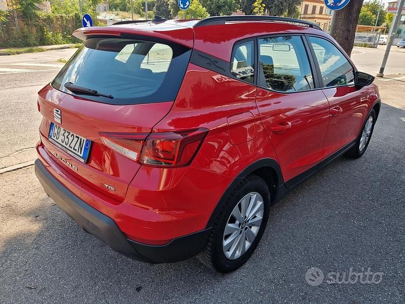 Usata Seat Arona Style 89 CV (65 kW) 2020 Rosso SUV