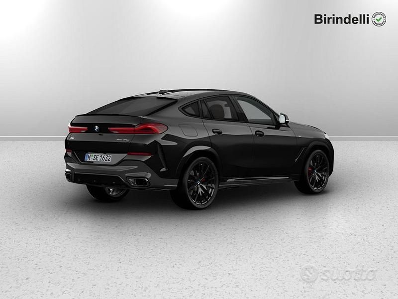 Usata BMW X6 M Sport 298 CV (219 kW) 2025 Black sapphire metallizzato SUV