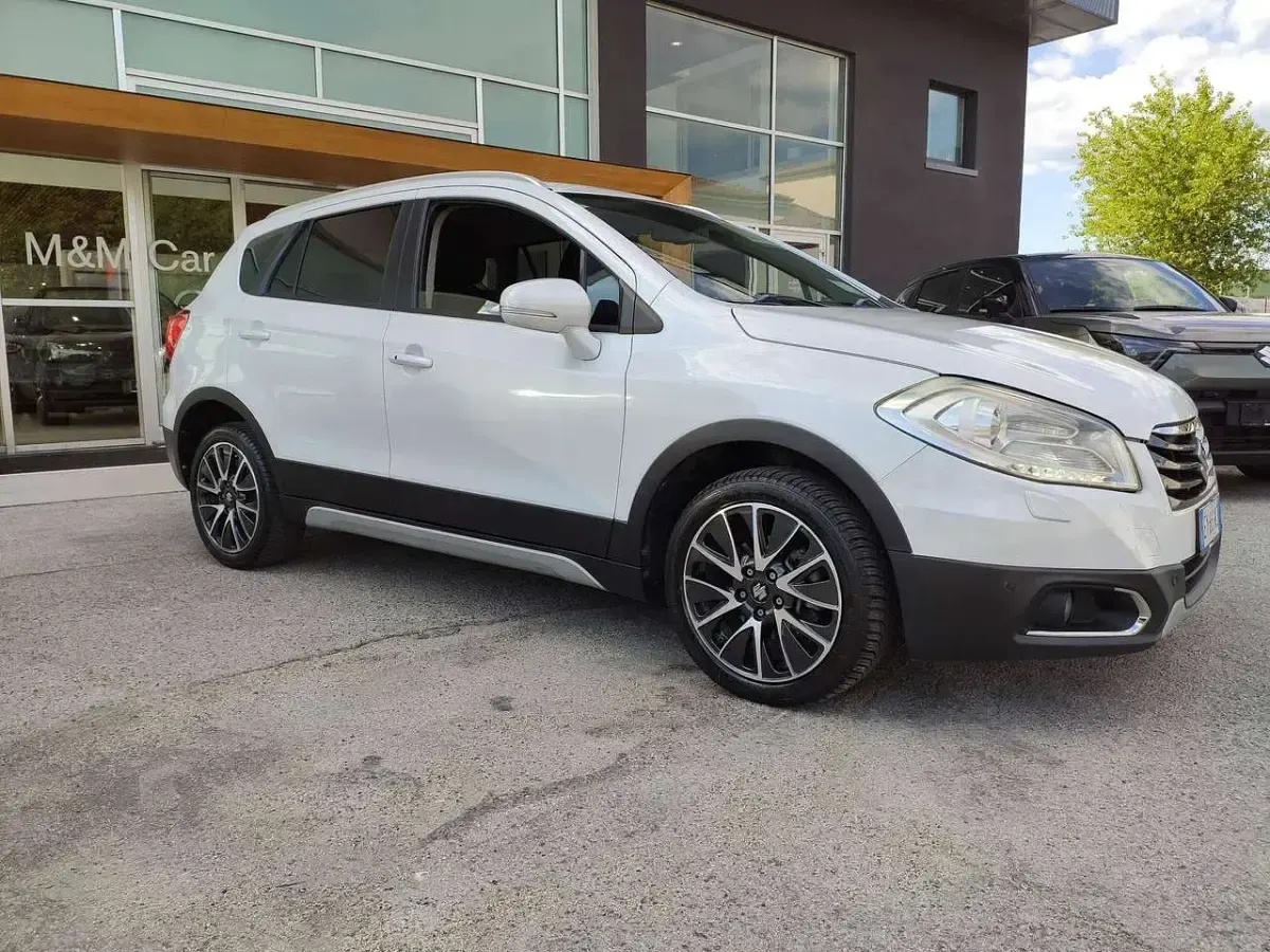 Usata Suzuki SX4 S-Cross 120 CV (88 kW) 2015 Bianco artico metallizzato SUV