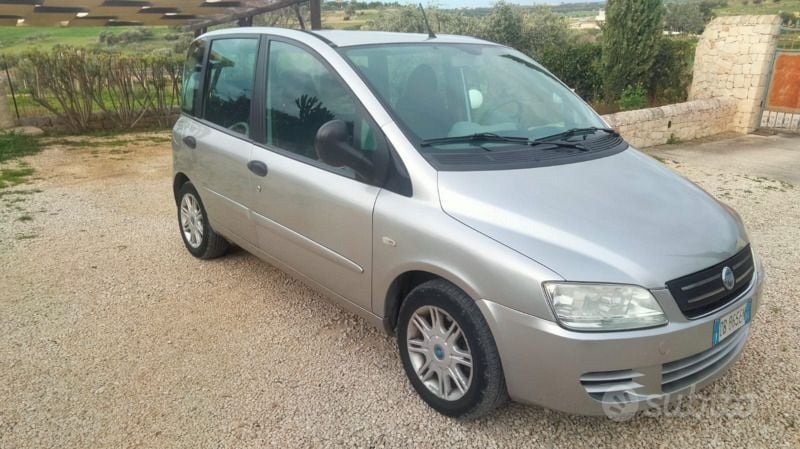 Usata Fiat Multipla 116 CV (85 kW) 2006 Grigio Monovolume