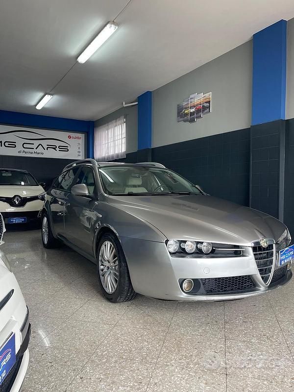 Usata Alfa Romeo 159 119 CV (87 kW) 2008 Grigio Station wagon