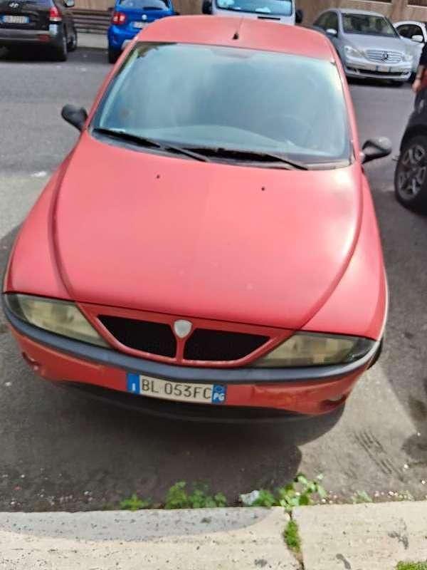 Usata Lancia Ypsilon 54 CV (39 kW) 2000 Rosso Utilitaria