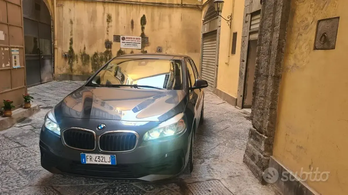 Usata BMW 218 140 CV (102 kW) 2018 Grigio Monovolume
