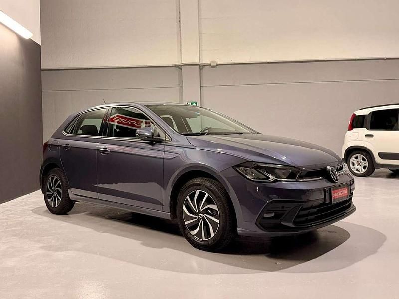 Usata VW Polo Life 95 CV (69 kW) 2022 Grigio Berlina