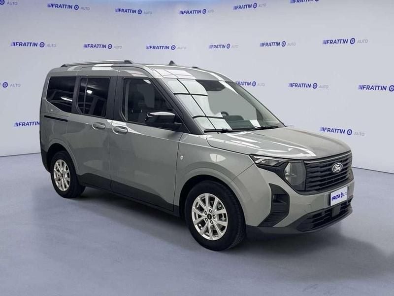 Usata Ford Tourneo Courier Titanium 125 CV (91 kW) 2024 Nero Monovolume