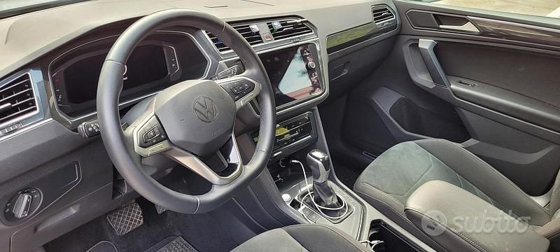 Usata VW Tiguan Elegance 150 CV (110 kW) 2022 Grigio SUV