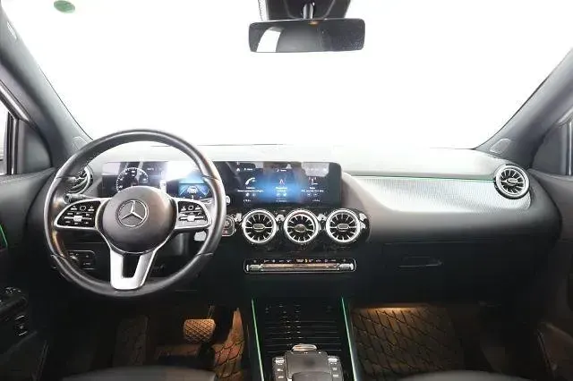 Usata Mercedes GLA200 149 CV (109 kW) 2022 Bianco SUV