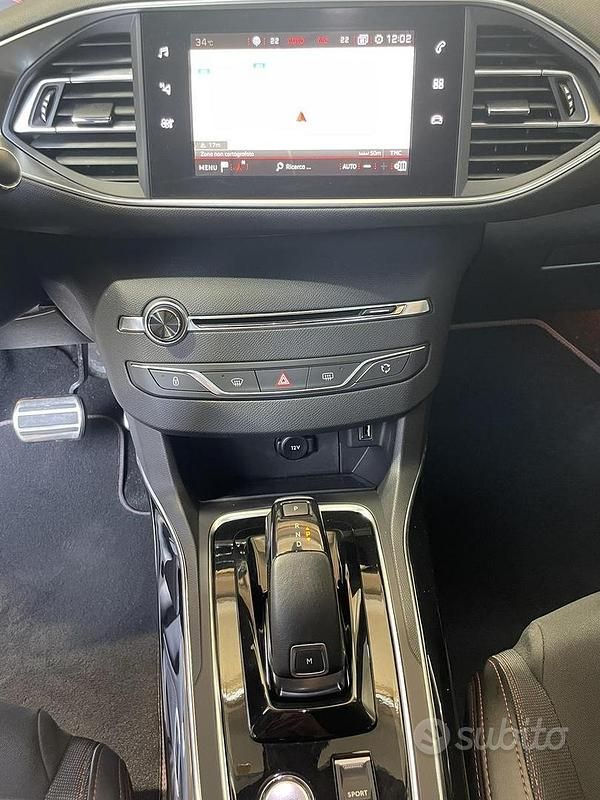 Usata Peugeot 308 GT-line 131 CV (96 kW) 2018 Bianco Berlina