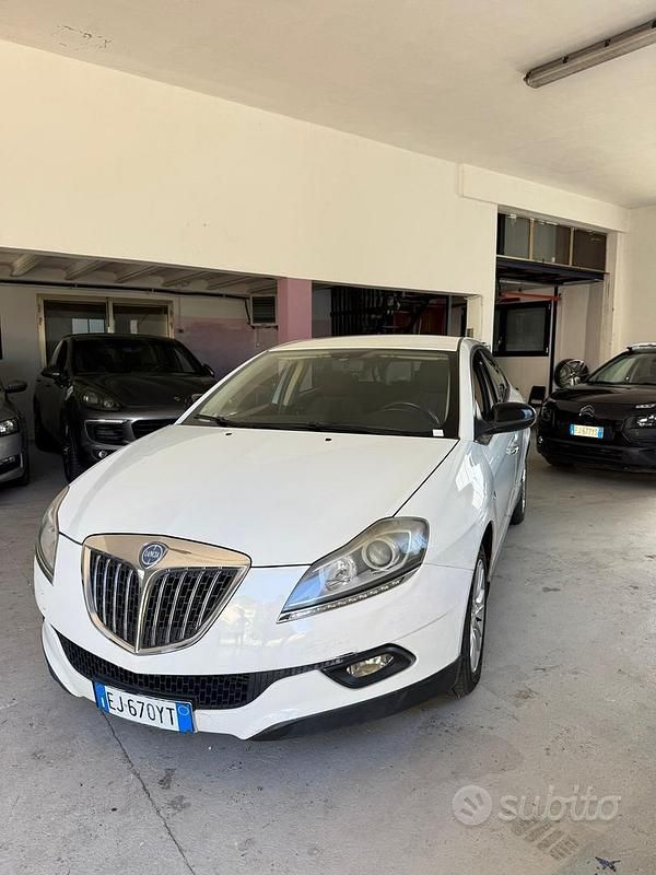 Bianco Usata 2011 Lancia Delta S Due volumi | 3500 € (Ottimo prezzo) - Immagine 1/4