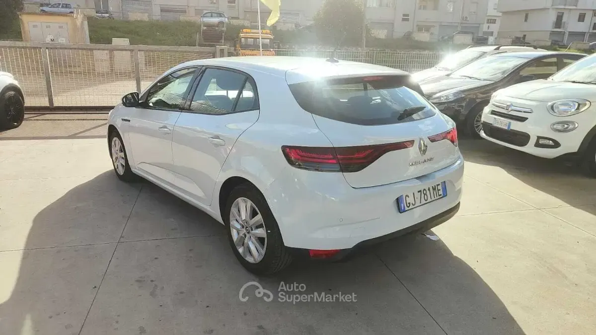 Usata Renault Mégane II 116 CV (85 kW) 2022 Bianco Berlina