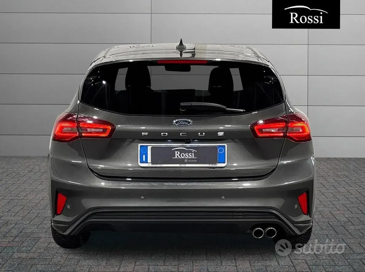 Usata Ford Focus ST 116 CV (85 kW) 2025 Grigio Berlina