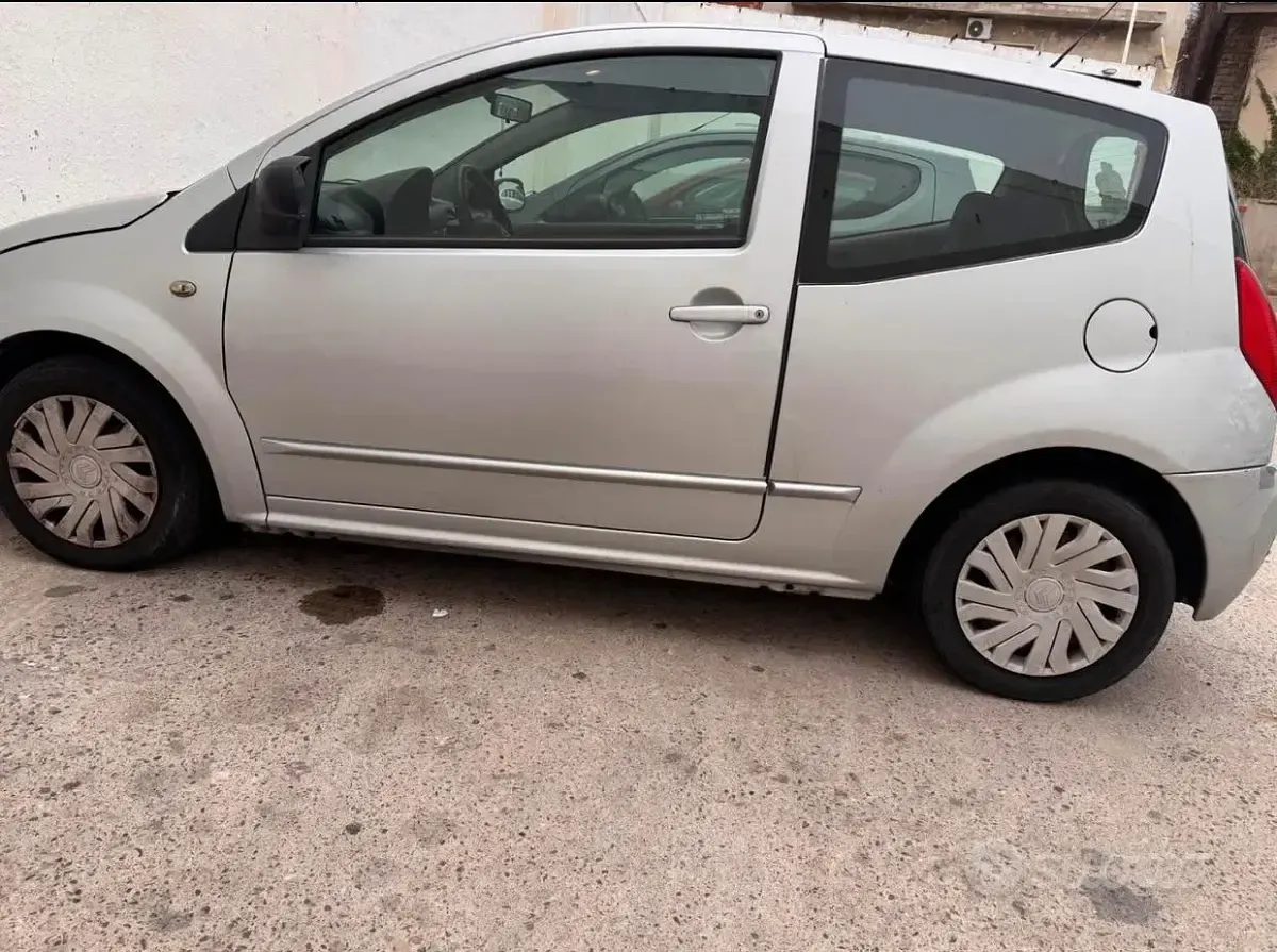 Usata Citroën C2 60 CV (44 kW) 2005 Grigio Utilitaria