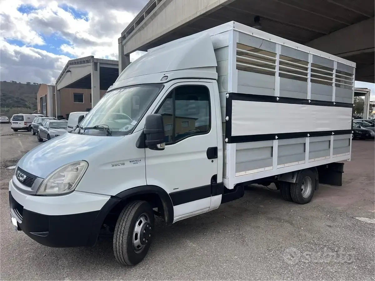 Usata Iveco Daily 177 CV (130 kW) 2008 Bianco