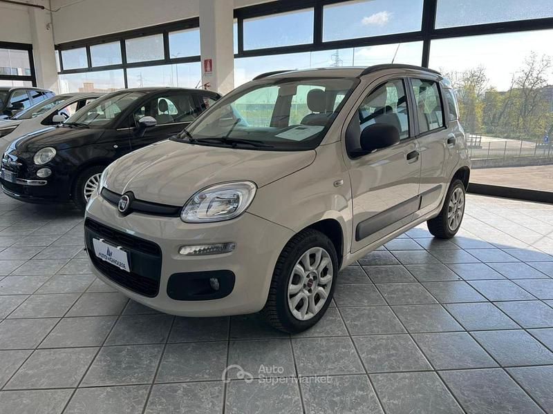 Usata Fiat Panda Easy 84 CV (61 kW) 2014 Vari colori Utilitaria