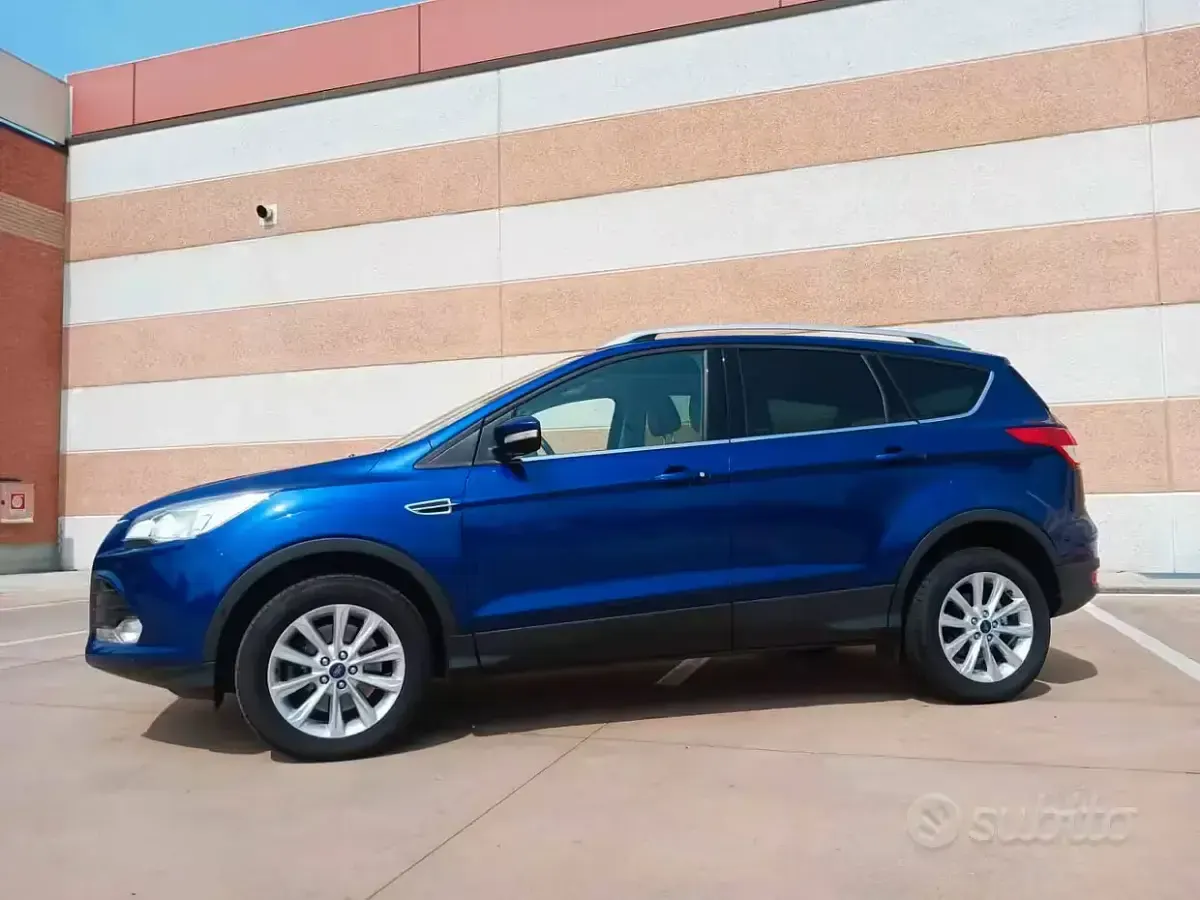 Usata Ford Kuga Titanium 150 CV (110 kW) 2016 Bluazzurro SUV
