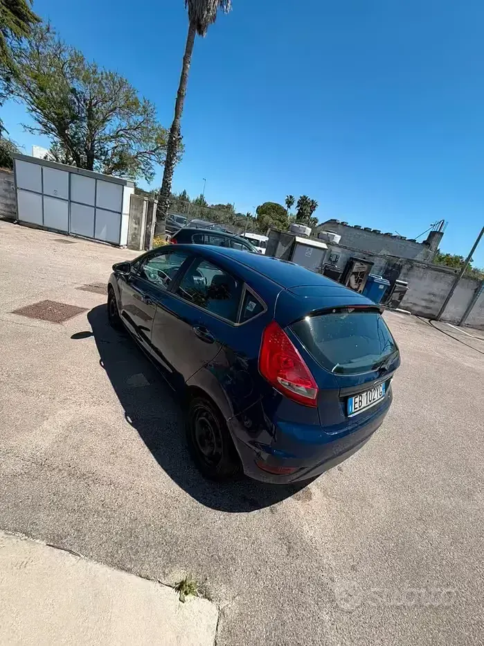 Usata Ford Fiesta 96 CV (70 kW) 2010 Utilitaria