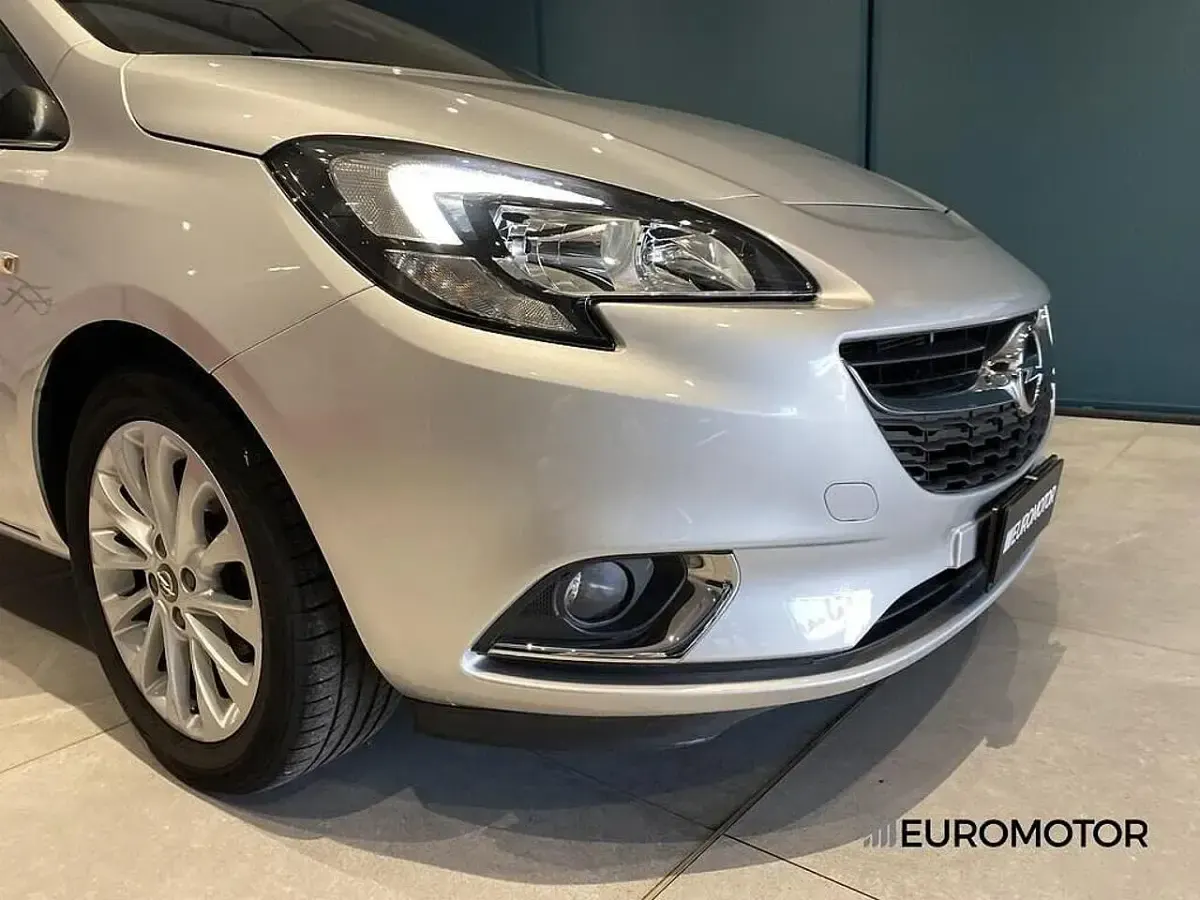 Usata Opel Corsa Cosmo 90 CV (66 kW) 2018 Argento Utilitaria