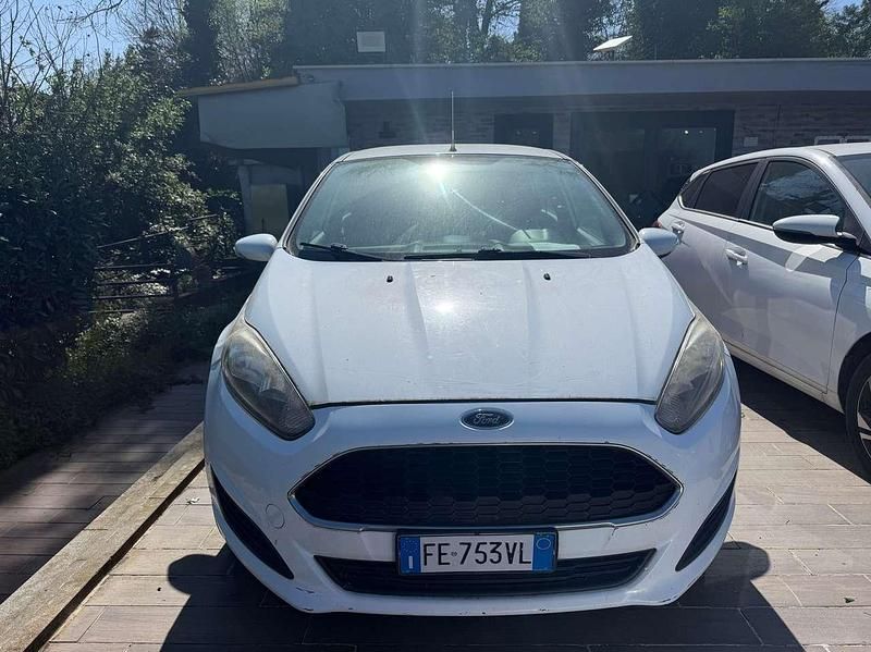Usata Ford Fiesta Business Edition 95 CV (69 kW) 2016 Bianco Berlina