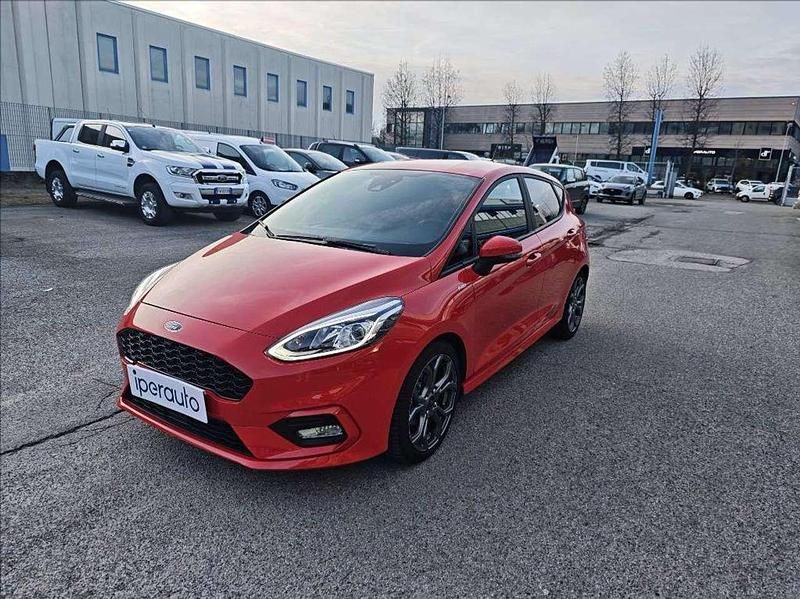 Rosso Usata 2021 Ford Fiesta ST-Line Tre volumi | 13.900 € (Buon prezzo) - Immagine 1/4
