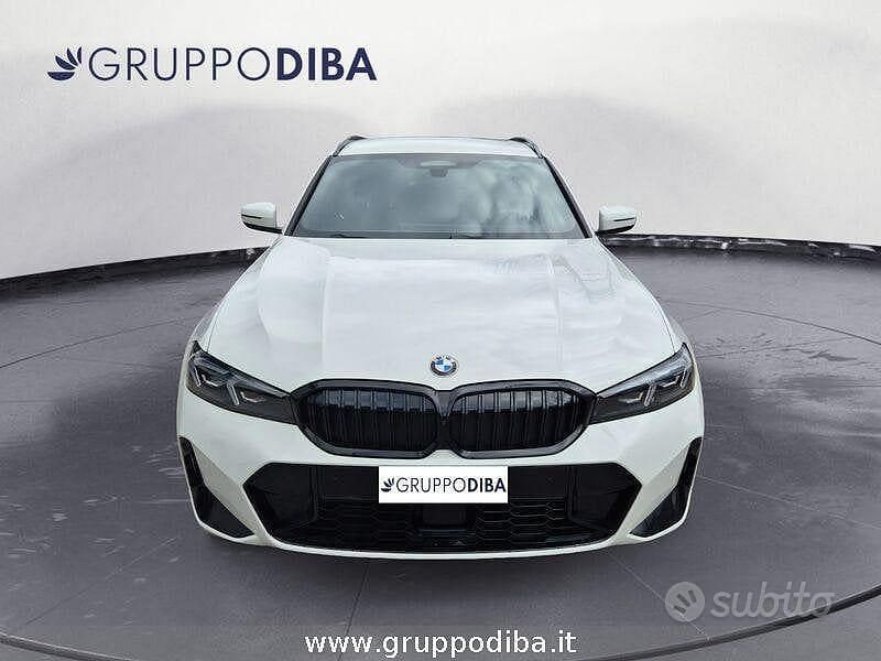 Usata BMW 320e M Sport 190 CV (139 kW) 2025 Bianco Station wagon