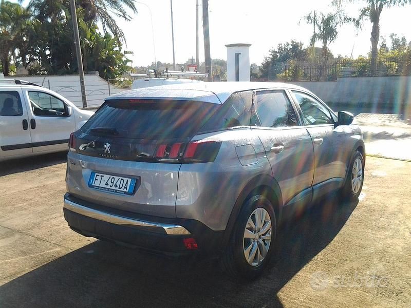 Usata Peugeot 3008 Business-Line 131 CV (96 kW) 2018 Grigio Berlina