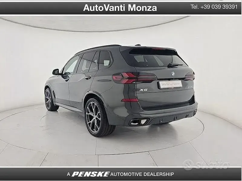 Usata BMW X5 M Sport 297 CV (218 kW) 2025 Grigio SUV