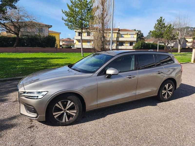 Usata Volvo V60 Business Edition 150 CV (110 kW) 2020 Grigio Station wagon