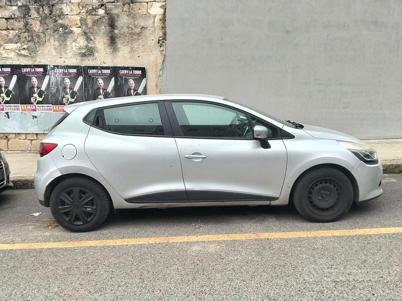 Usata Renault Clio IV 75 CV (55 kW) 2015 Grigio Utilitaria