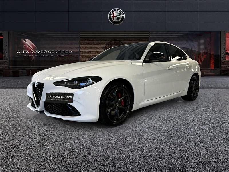 Blu Usata 2024 Alfa Romeo Giulia Tre volumi | 45.250 € (Buon prezzo) - Immagine 1/4