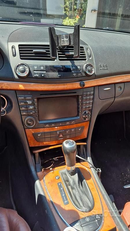 Usata Mercedes E320 224 CV (164 kW) 2007 Nero Berlina