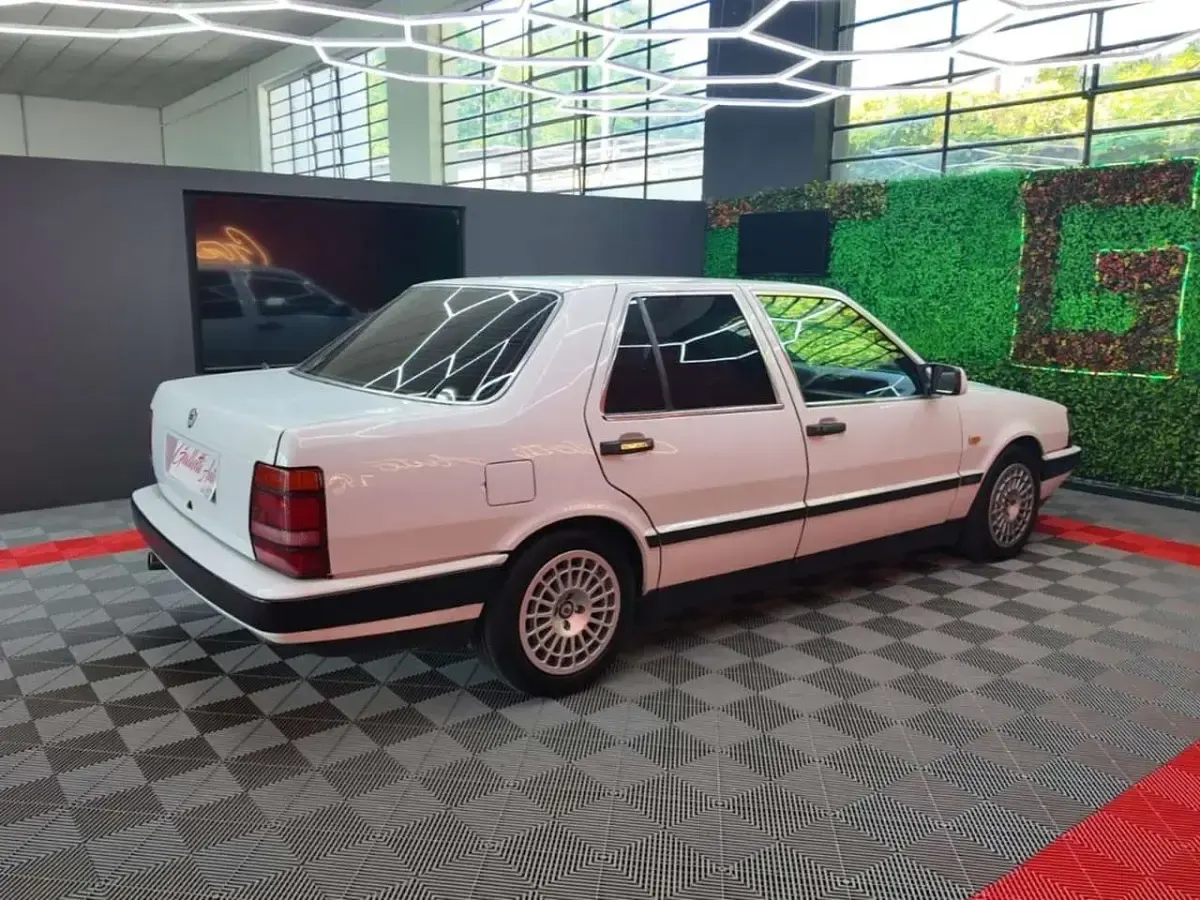 Usata Lancia Thema 181 CV (133 kW) 1989 Bianco Berlina