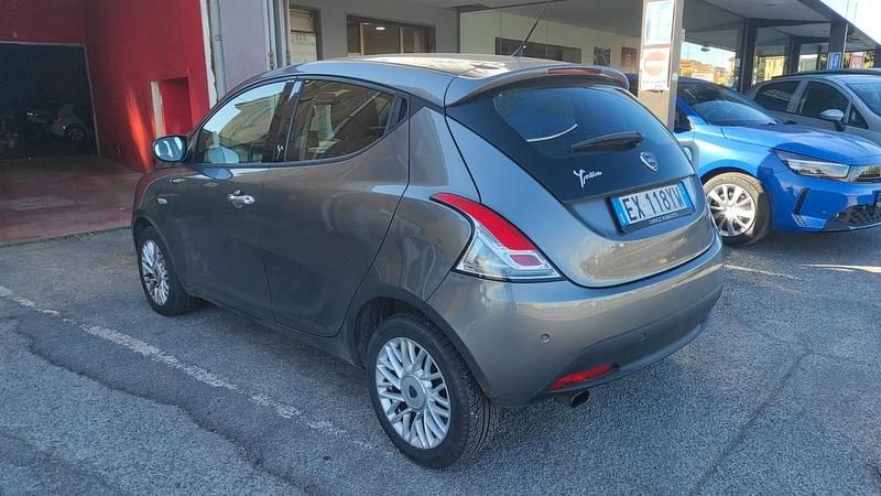 Usata Lancia Ypsilon S 85 CV (62 kW) 2014 Grigio Utilitaria