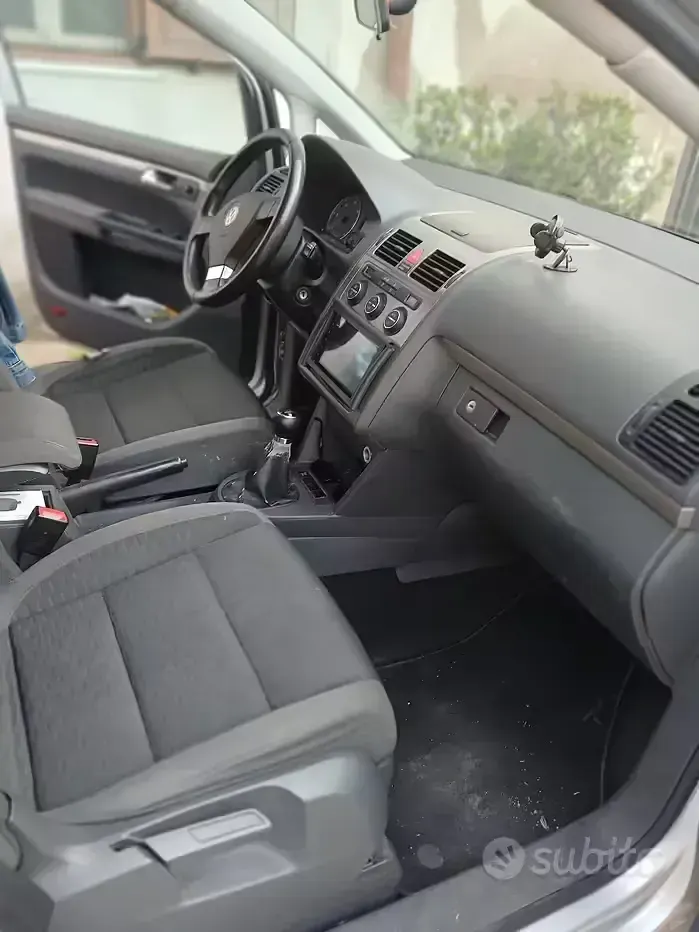 Usata VW Touran 105 CV (77 kW) 2010 Monovolume