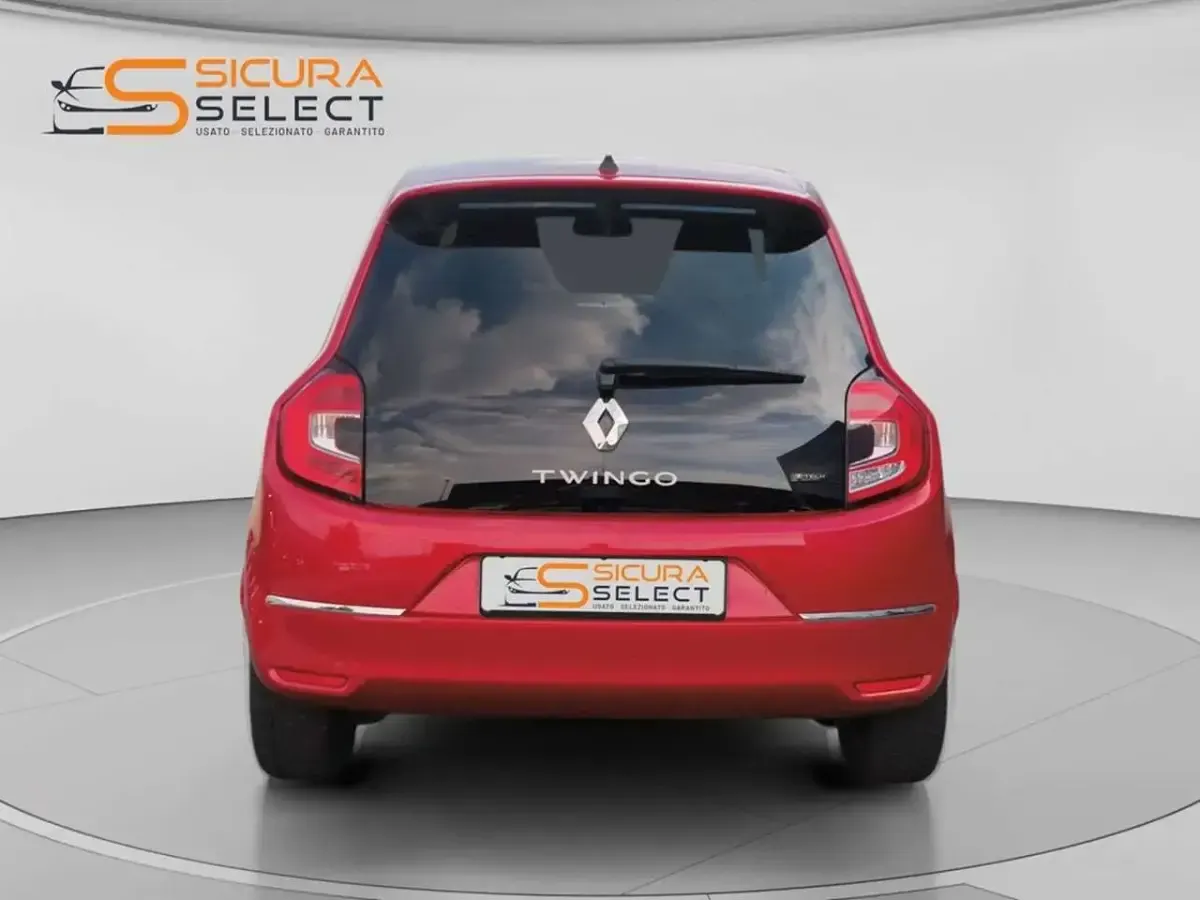 Usata Renault Twingo Techno 30 kW (42 CV) 2022 Rosso Utilitaria