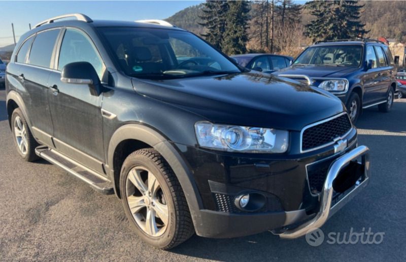 Nero Usata 2012 Chevrolet Captiva SUV | 7500 € (Cara) - Immagine 1/4