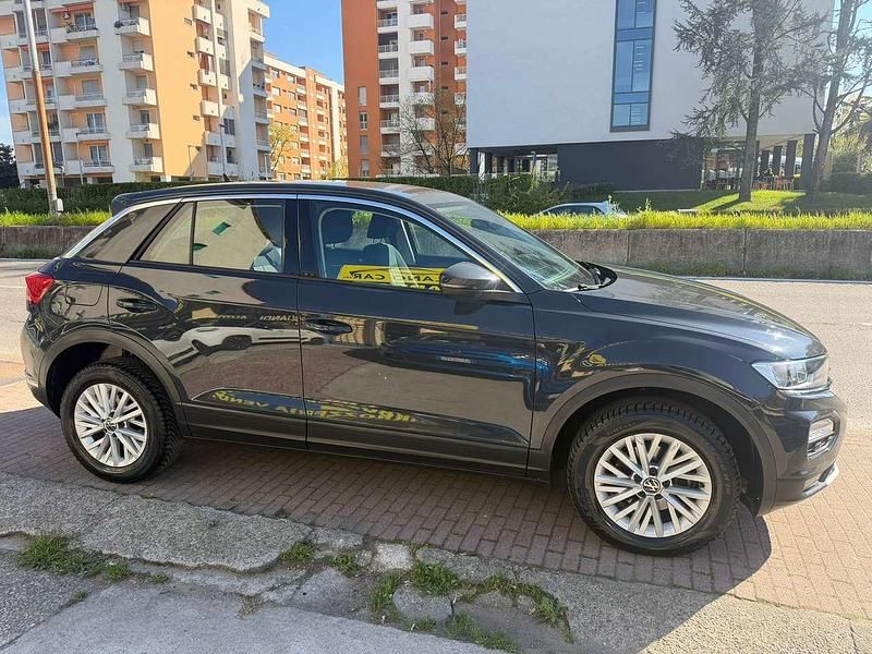 Usata VW T-Roc Business 116 CV (85 kW) 2020 Grigio SUV