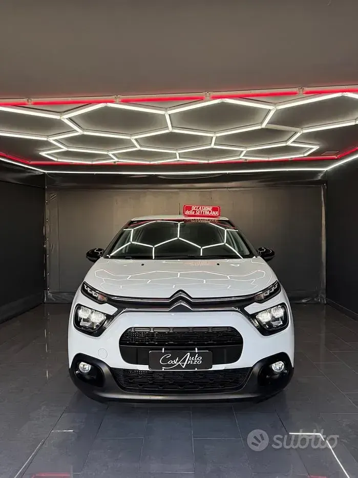 Usata Citroën C3 Shine 102 CV (75 kW) 2022 Bianco Utilitaria