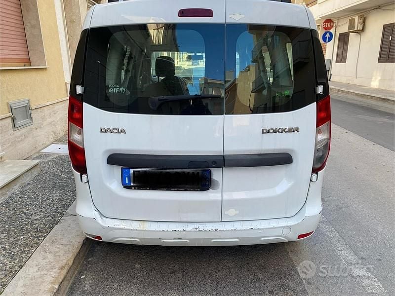 Usata Dacia Dokker 90 CV (66 kW) 2015 Bianco Monovolume