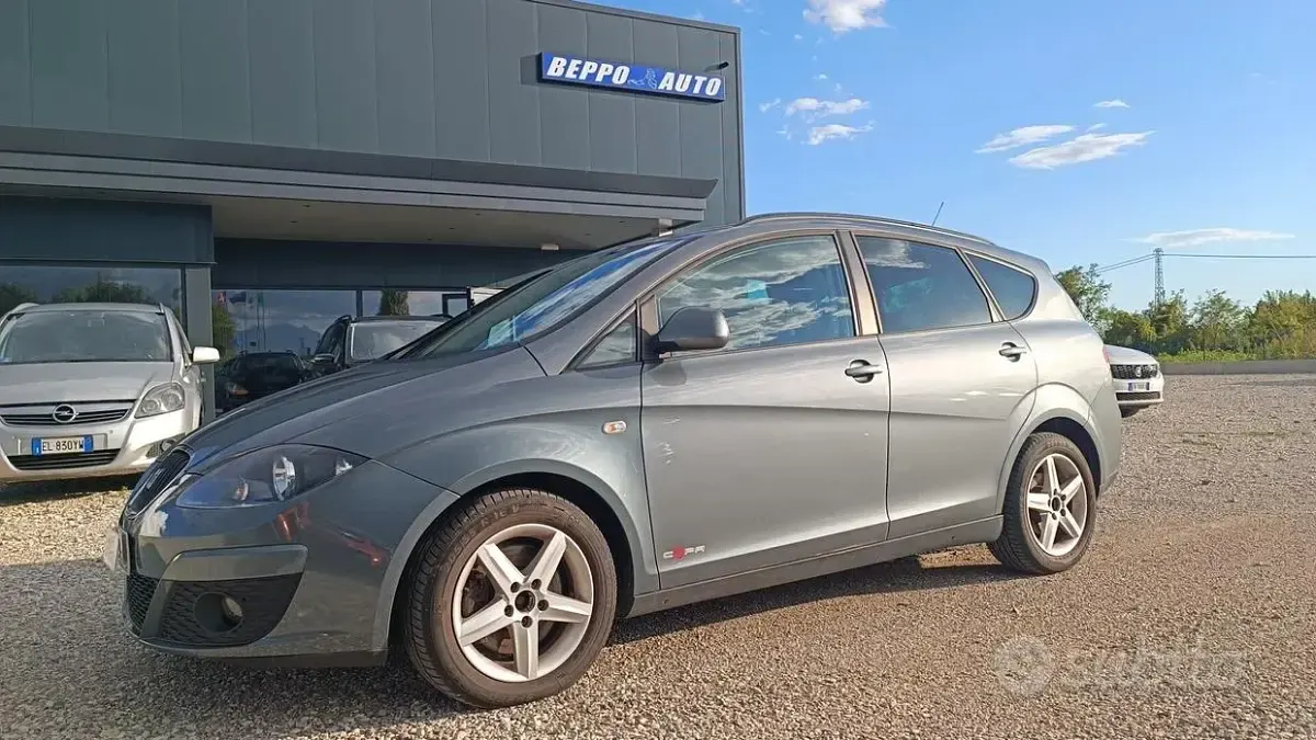 Usata Seat Altea 140 CV (102 kW) 2012 Grigio Berlina